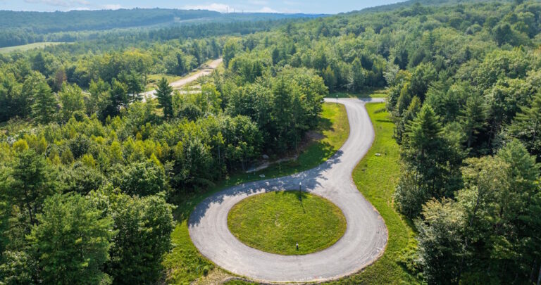 Read more about the article What to Expect When Building Your New Home in Maine